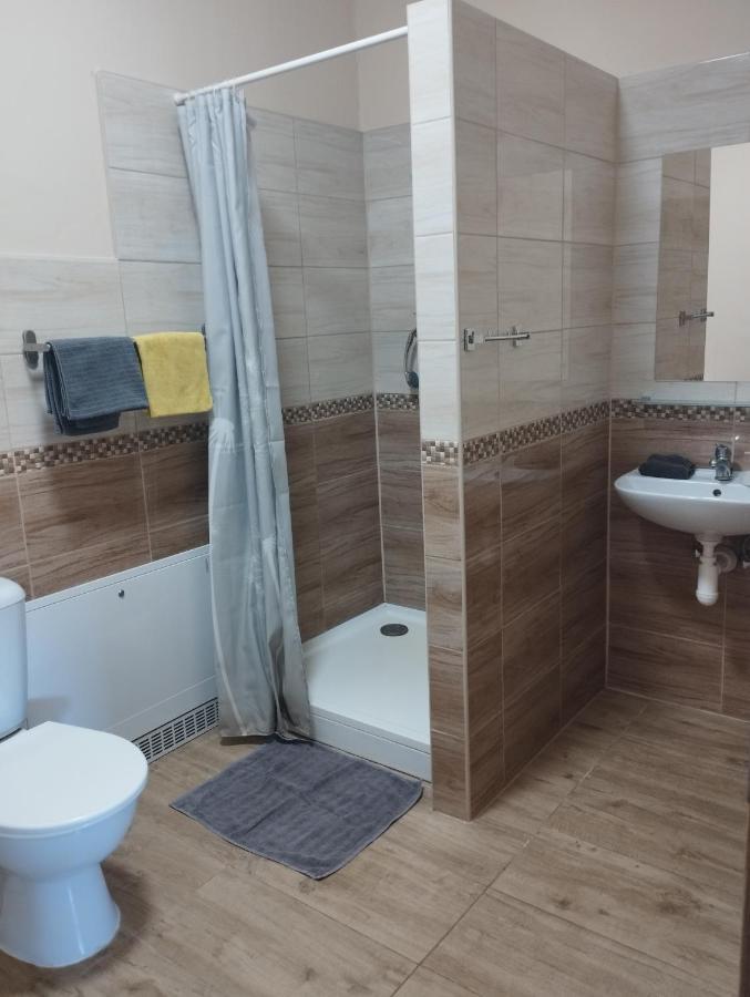 Apartmany Audy 2 Mníšek pod Brdy Exterior foto